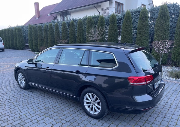 Volkswagen Passat cena 68000 przebieg: 201000, rok produkcji 2019 z Grabów nad Prosną małe 529